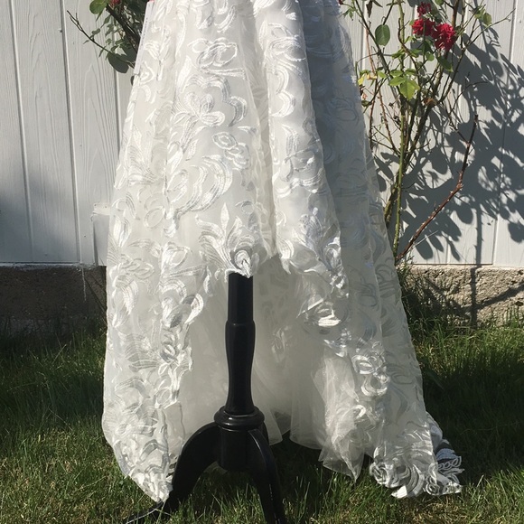 *HP!* JJs House A-Line Hi-Lo Lacey Wedding Dress - Picture 6 of 11